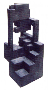 "SCHWARZES HAUS" - Lindenholz gebeizt - Höhe 45 cm — 2002